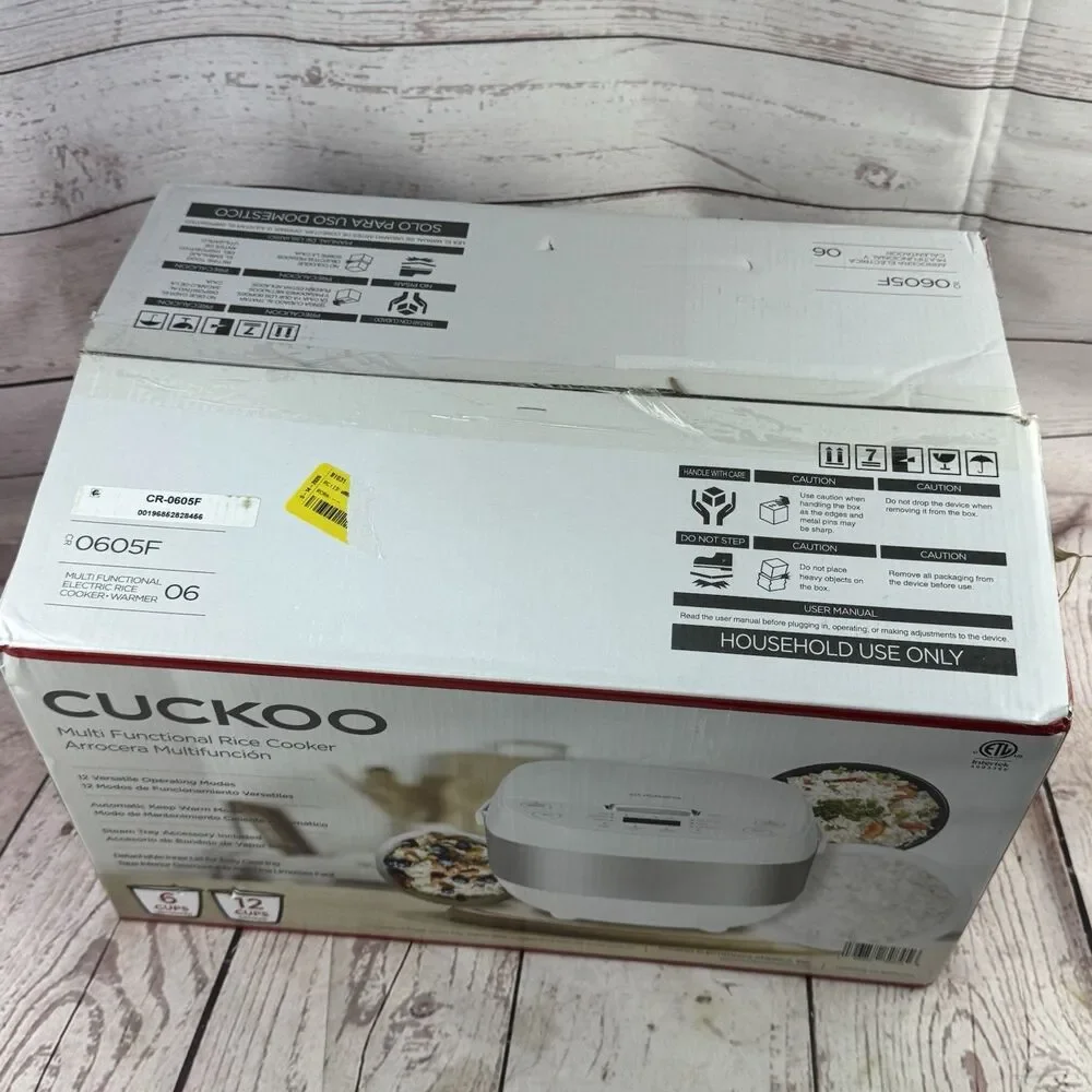 Cuckoo CR 0632F 6 Cup Micom Rice Cooker White Silver Steamer Tray Open Box